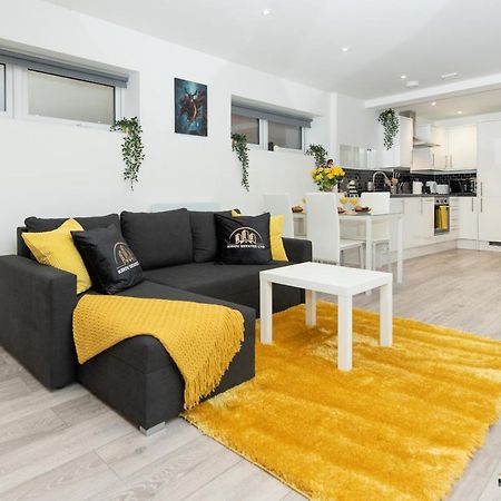 Hermes Apartment - The Messenger Of Town Southampton Luaran gambar